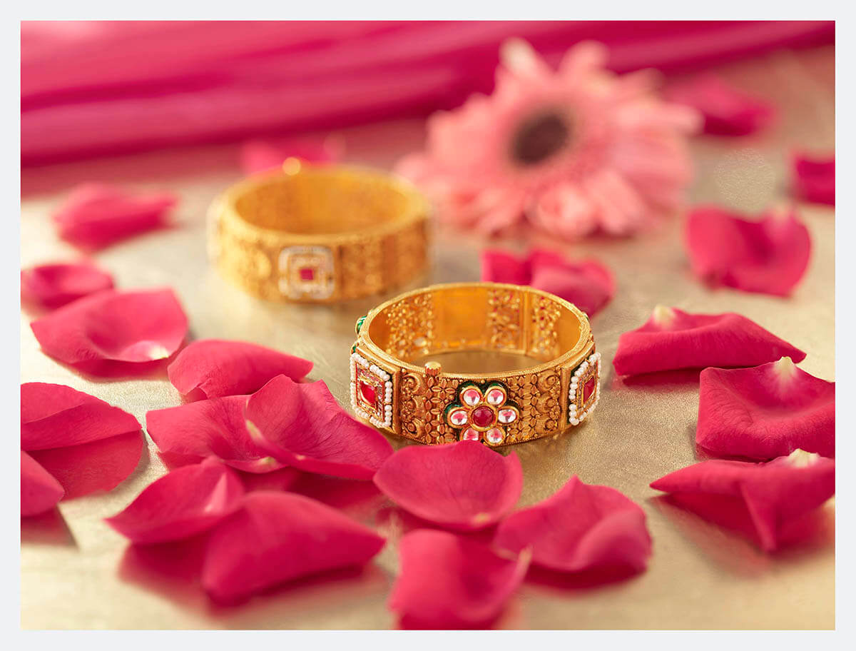 Buy Diamond Jewelry,Rings & Bands,Bracelet, online from Showroom in  Ahmedabad
